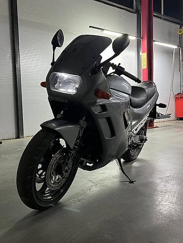 Транспорт: Классический мотоцикл Suzuki, 750 куб. см, Бензин, Взрослый, Б/у — 5