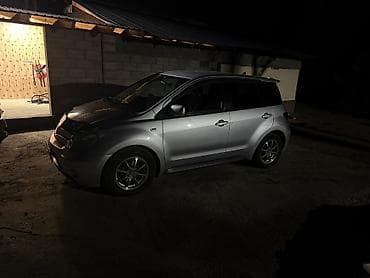 купить toyota sequoia: Toyota Ist: 2004 г., 1.5 л, Автомат, Бензин, Хэтчбэк — 1