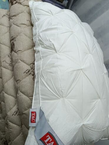 чехоль: Подушки премиум-класса разных брендов. Варианты: - La Perla Home — 3