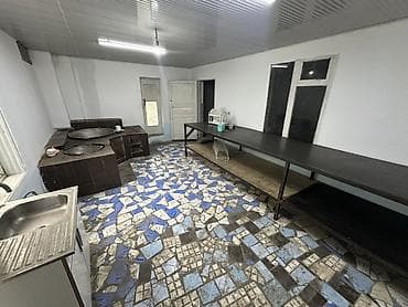 гаражи для машин: Сдается участок 12 соток с жилым домом, хозпостройками и коммерческим — 4
