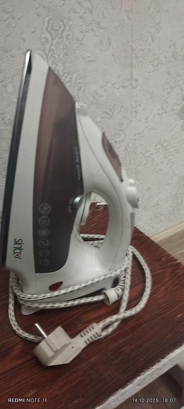 Утюг Sinbo, Паровой, Антипригарный, Самоочистка at lalafo.kg Утюг Sinbo, Паровой, Антипригарный, Самоочистка