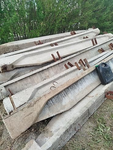 Железобетонные балки/ригели с закладными деталями Описание: -
