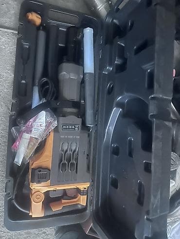 старые инструменты: Отбойный молоток в пластиковом кейсе - Электрический отбойный молоток — 2