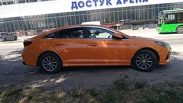 оранжевая соната: Hyundai Sonata: 2019 г., Седан — 2
