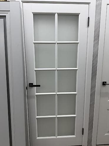 Межкомнатная дверь с остеклением 10 световыми квадратами. - Цвет