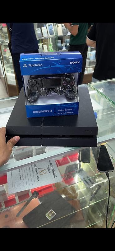 Продается !!! Ps 4 Все работает В комплекте: 1 джойстик,зарядка