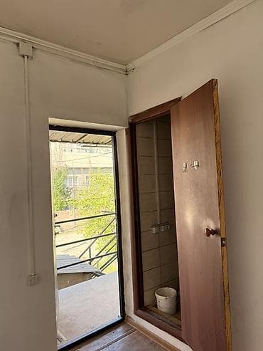 комната ижара: Сдаётся компактное помещение студийного типа. Мкр Учкун 2 этаж 1 — 4