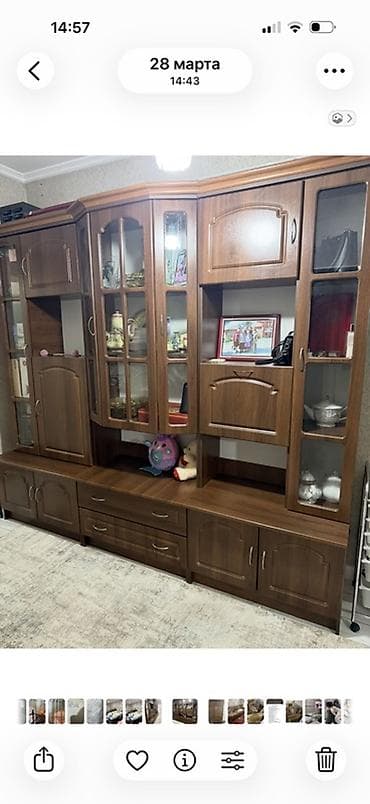 Гарнитуры для зала: Гостиный набор мебели в классическом стиле Состав: - Стенка/горка — 3