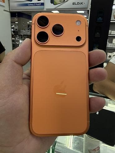 IPhone 17 Pro, Б/у, 256 ГБ, Оранжевый
