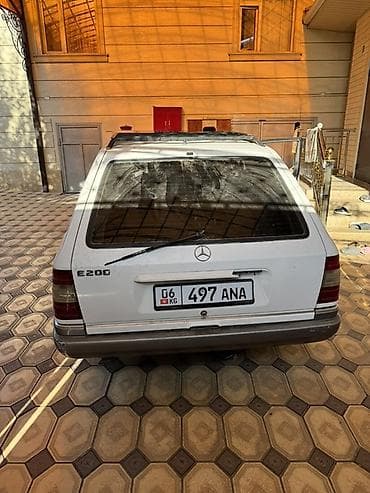 Mercedes-Benz W124: 1993 г., 2 л, Универсал — 5