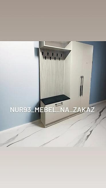 Детская мебель: Компактная прихожая в современном стиле, выполненная в светлых тонах с — 9