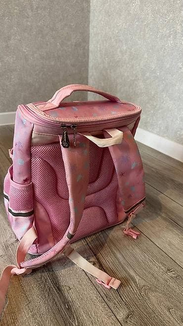 пару: Детский рюкзак в идеальном состоянии, почти новая. Носили пару раз — 3