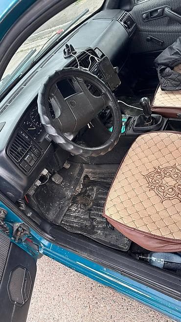 вольа: Volkswagen Passat: 1992 г., 1.8 л, Бензин, Седан — 8