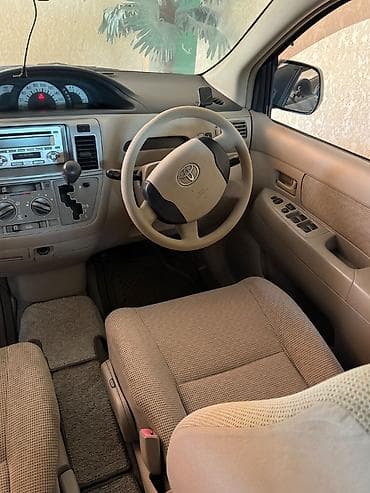 мотор раум: Toyota Raum: 2004 г., Автомат, Бензин — 3