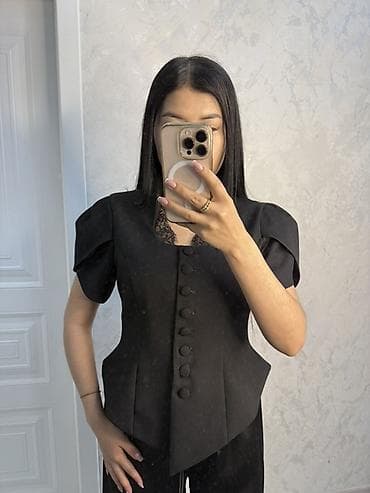 камуфляж ткань: Женская приталенная блуза-жакет с коротким рукавом и акцентными — 4