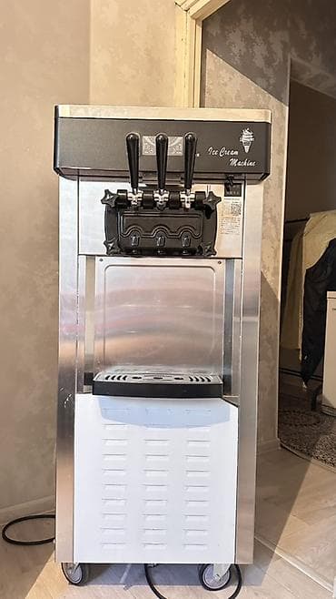 коктейлный апарат: Профессиональный аппарат для мягкого мороженого (Ice Cream Machine) - — 1