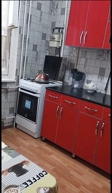 105: 3 комнаты, 62 м², 105 серия, 4 этаж, Косметический ремонт — 4