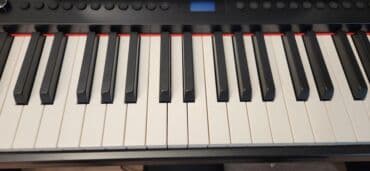 Срочно продаю последнее пианино идеально для начинающих деток в