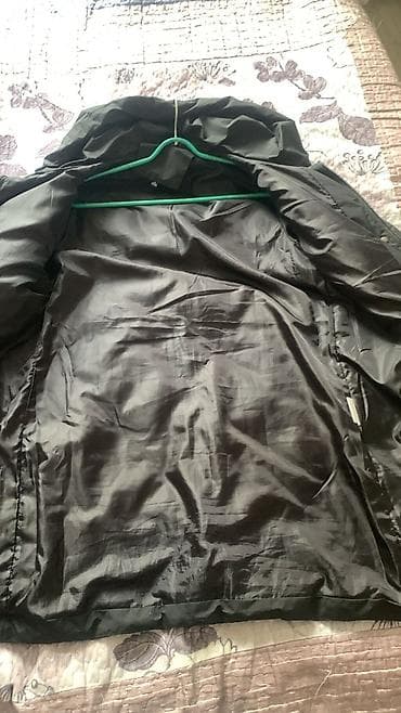 парка женская: Женское стеганое пальто/парка, черного цвета, длина до середины бедра — 2