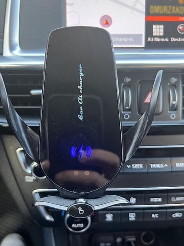 super soco ts: Автомобильный держатель‑зарядка с беспроводной быстрой зарядкой (Fast — 5