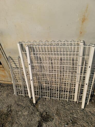 функциональный кровать: Продаю три тумбы ( комода). Стояли в магазине. У длинной нижняя планах — 9