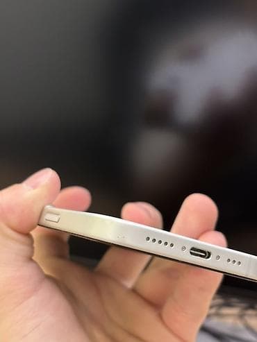 iphone 7 silver: IPhone 17, 6.3", белый - Корпус: алюминиевые грани, задняя панель — 4