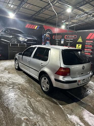 Унаа: Volkswagen Golf: 2002 г., 1.6 л, Кол менен иштөөчү, Бензин, Хетчбек — 5