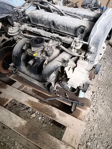 рулевой колонка: Бензиновый мотор Ford 2 л, Оригинал — 2