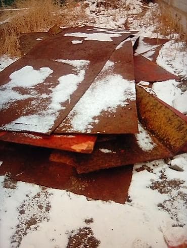 металлический лист: Листы металла (стальные). Описание: - Плоские листы разного формата — 2