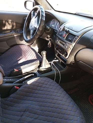 Nissan Almera: 2005 г., 1.5 л, Механика, Бензин, Седан — 5