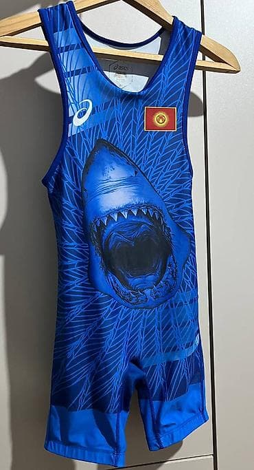 Спортивные сумки: Борцовский трико Asics с ярким принтом «акула» и флагом Кыргызстана на — 3