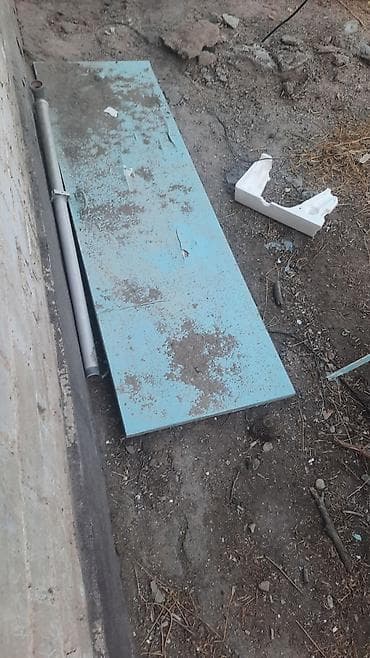 Находки, отдам даром: Отдам даром, забрать все вместе, можно и на дрова. окна самим нужно — 2