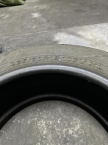 180 sx: Предлагается автомобильная шина с параметрами 235/60R18 107V XL. Эта — 1