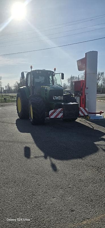 john deere трактор: Трактор John Deere 7430 с навесным оборудованием - Мощный — 7