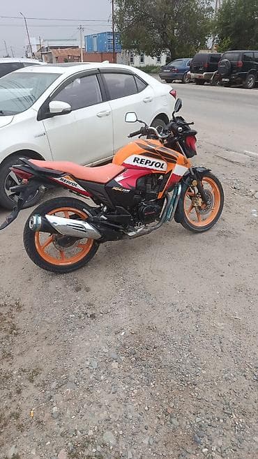 электронный мотоциклы: Мотоцикл Honda с ливреей Repsol - Уличный/нейкед класс, фирменная — 1