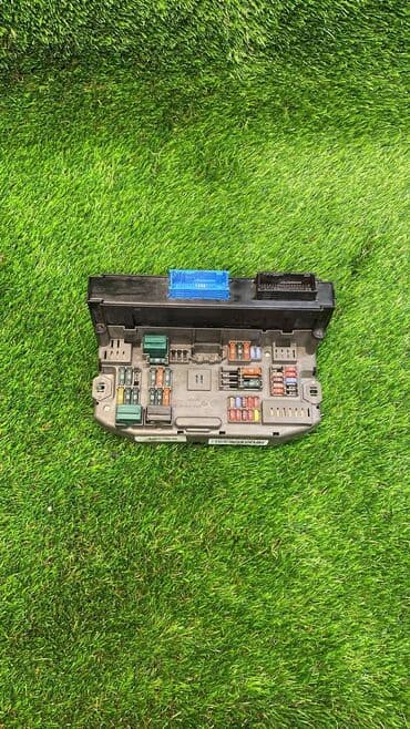 x5 e70: Блок комфорта Bmw X5 E70 M57D30 2009 (б/у)  Марка: BMW Модель: X5 Год — 4