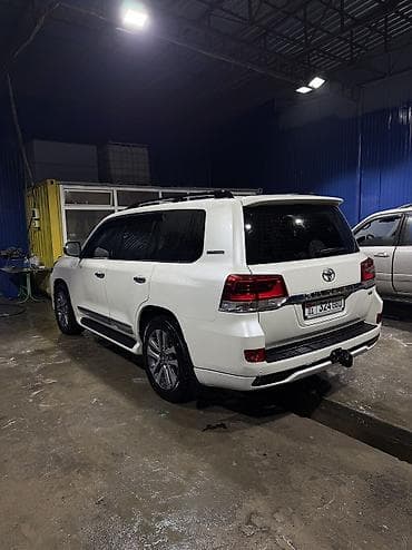 205 65 16 с: Toyota Land Cruiser: 2017 г., 4.6 л, Автомат, Бензин, Внедорожник — 5