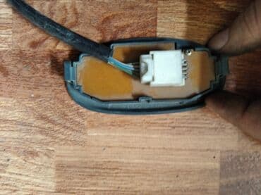 электронные часы наручные: Toyota Vitz кнопки часов в салоне, Тоета Витз кнопки салонных часов — 2