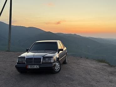 Продажа авто: Mercedes-Benz W124: 1992 г., 2 л, Механика, Бензин, Седан — 8
