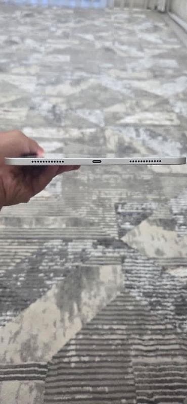 ми 10 с: Планшет, Apple, память 128 ГБ, 10" - 11", Wi-Fi, Классический цвет - Серебристый — 3
