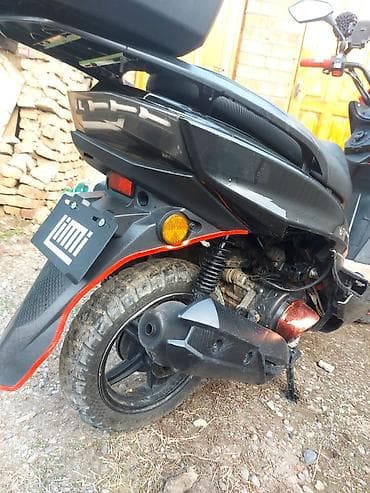 скутер м10: Скутер городского класса МАКСИ, черный с красными акцентами — 8