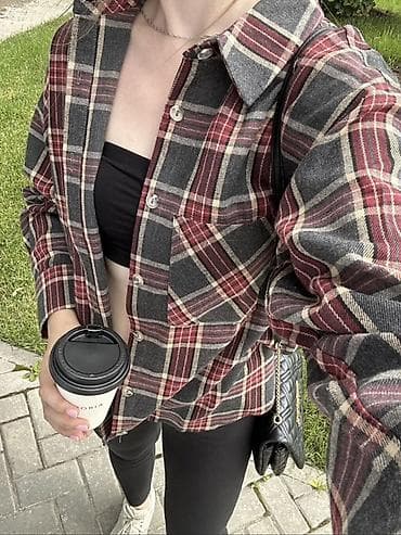 женские короткие рубашки: Женская рубашка в клетку - Крой: прямой, с классическим воротником и — 1