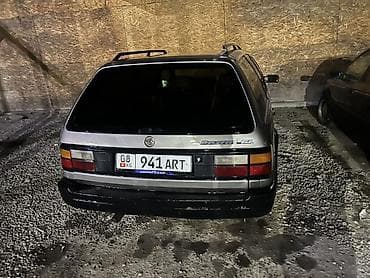 Volkswagen Passat: 1991 г.