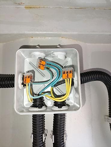 электромонтажник бишкек: Электрик | Установка счетчиков, Установка стиральных машин, Демонтаж электроприборов Больше 6 лет опыта — 3