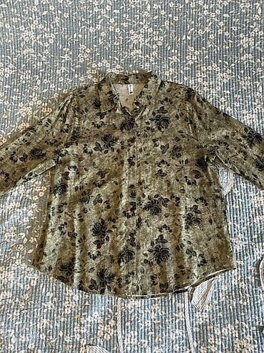 клеш джинсы: Джинсы из плотного денима синего цвета с эффектом легкого выцветания и — 2