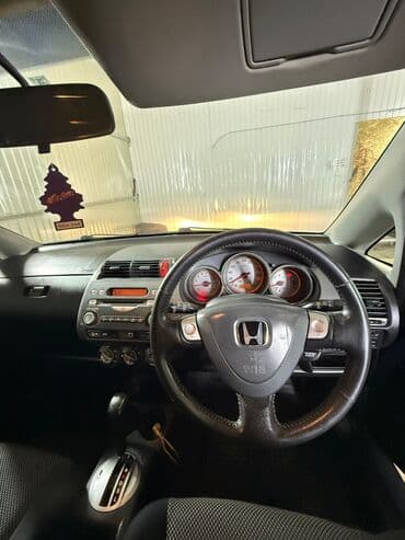 хонда степвагон цена бишкек: Honda Fit: 2003 г., 1.5 л, Автомат, Бензин, Хетчбек — 2