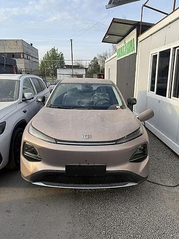 e60 m5: Changan Qiyuan Q05: 2025 г. — 1