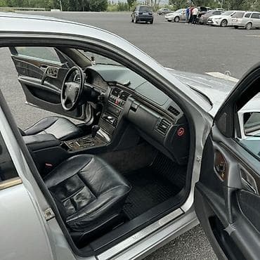 Унаа сатуу: Mercedes-Benz E-Class: 2002 г., 4.3 л, Автомат, Бензин, Седан — 6