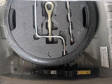 sg 9: Toyota Raum: 2004 г., 1.5 л, Автомат, Бензин, Минивэн — 10