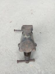 домкрат советский: 1.Тисы советские (цвет зелёный). сломанные, требует реставрации — 8